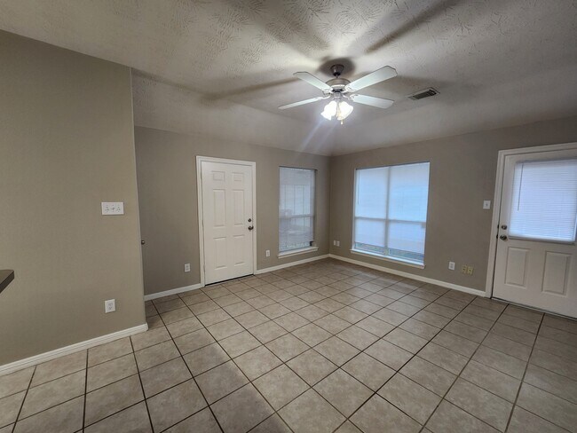 24315 Hard Wood Dr in Huffman, TX - Foto de edificio - Building Photo