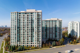 100 Promenade Cir in Vaughan, ON - Building Photo - Building Photo