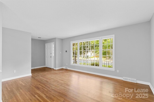 2122 Knickerbocker Dr, Unit 626 in Charlotte, NC - Building Photo - Building Photo