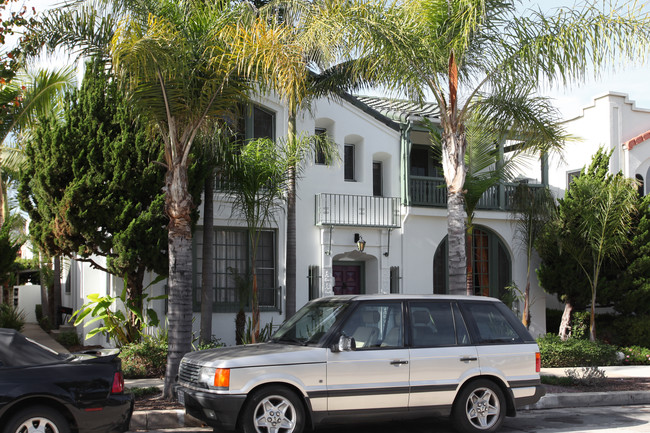 757 Molino Ave in Long Beach, CA - Foto de edificio - Building Photo