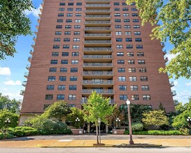 4466 W Pine Blvd in St. Louis, MO - Building Photo - Building Photo
