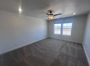 491 E Rdg Dr in Saint George, UT - Building Photo - Building Photo