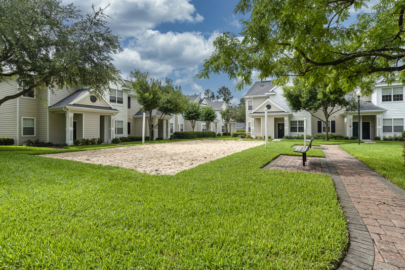 1300 Eastern Pecan Pl in Winter Garden, FL - Building Photo