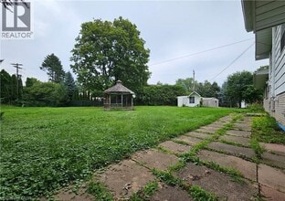 151 Seneca Ct in Hamilton, ON - Building Photo - Building Photo