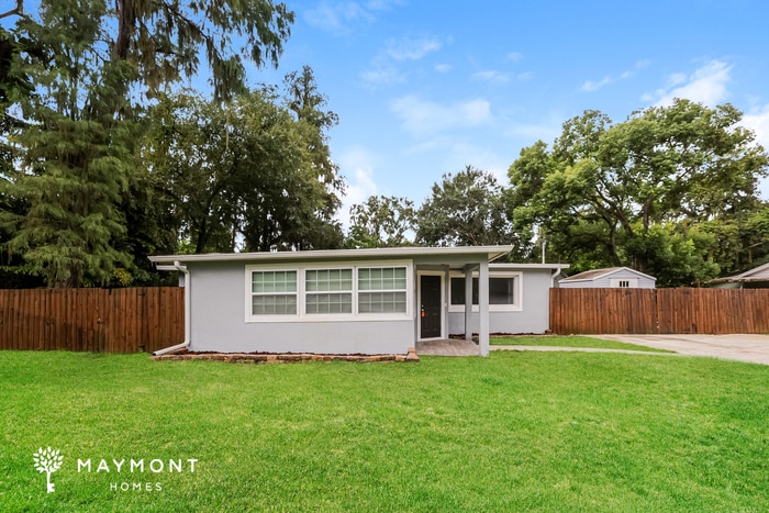 1402 Jean St in Lutz, FL - Building Photo