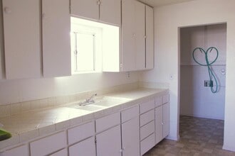 817 W Gilmore St in Winslow, AZ - Building Photo - Building Photo