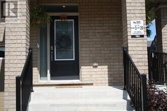 50 Air Dancer Cres in Oshawa, ON - Building Photo - Building Photo