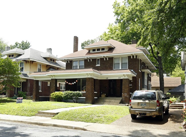 17-19 S Evergreen St in Memphis, TN - Foto de edificio - Building Photo