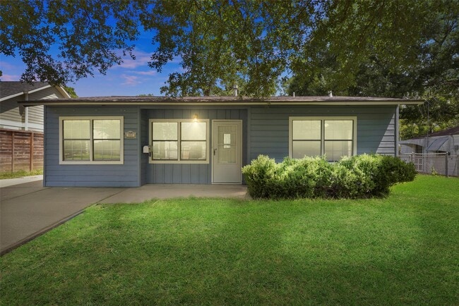 950 Lamonte Ln in Houston, TX - Building Photo - Building Photo