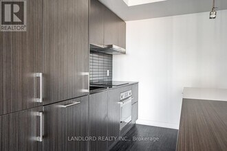 100-4100 Harbour St in Toronto, ON - Building Photo - Building Photo
