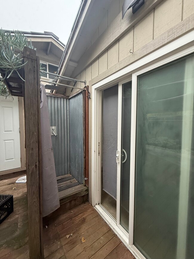 521 38th Avenue, Main Unit in Santa Cruz, CA - Building Photo - Building Photo