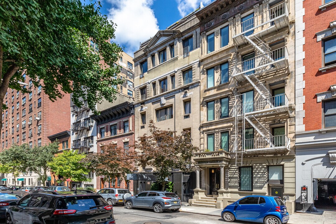 Court Plaza in New York, NY - Building Photo