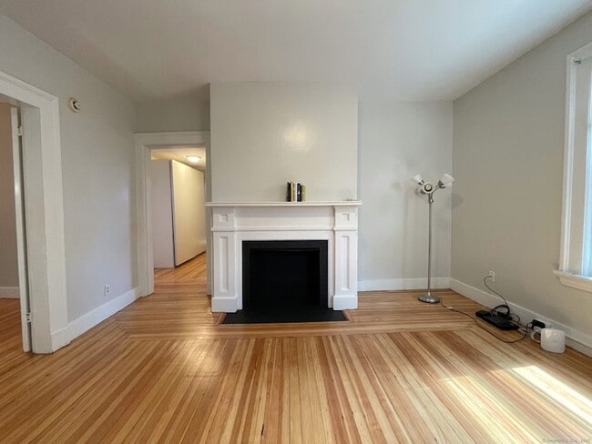 48 Lyon St in New Haven, CT - Building Photo - Building Photo