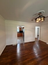 777 Mannering Rd in Eastlake, OH - Building Photo - Building Photo