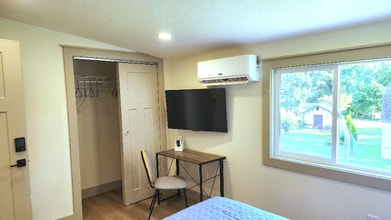 1704 S Forest Dr in Knoxville, TN - Building Photo - Building Photo