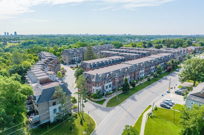 8335 Kipling Av in Vaughan, ON - Building Photo - Building Photo