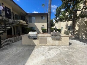 421 S Mollison Ave in El Cajon, CA - Building Photo - Building Photo