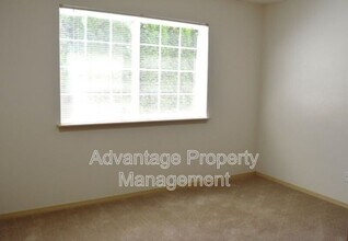 739 Jackson St W in Monmouth, OR - Building Photo - Building Photo