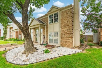 1520 Beach Ln in Arlington, TX - Foto de edificio - Building Photo