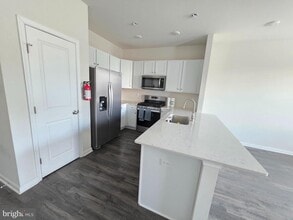 40 Nelsons Wy in Mount Holly, NJ - Building Photo - Building Photo