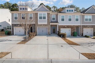 1821 Edgehill Dr in Lithonia, GA - Building Photo