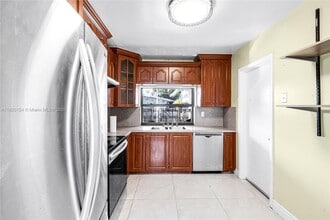 8430 NW 15th Ct in Pembroke Pines, FL - Building Photo - Building Photo