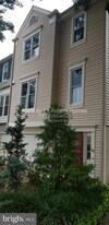 29 S Floyd St in Alexandria, VA - Building Photo
