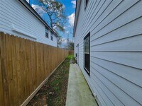 7204 Sandle St photo'