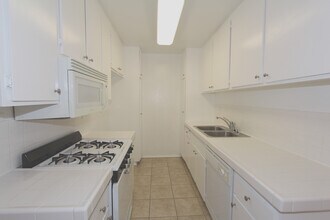 5421 Kester Ave, Unit 1 in Los Angeles, CA - Building Photo - Building Photo