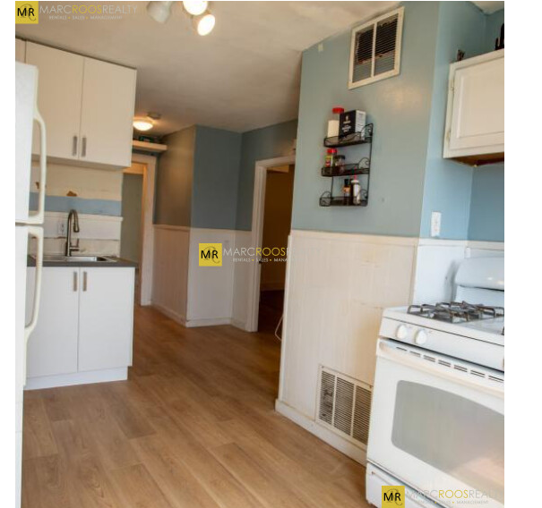 27 W 5th St, Unit 3 in Boston, MA - Building Photo - Building Photo