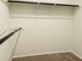 719 Ashley Falls Ln in Arcola, TX - Building Photo