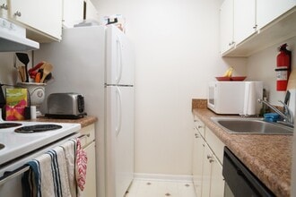 Cardinal Court in Charlottesville, VA - Building Photo - Building Photo
