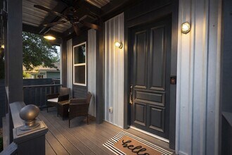 5036 Golden Forest Dr in Houston, TX - Building Photo - Building Photo