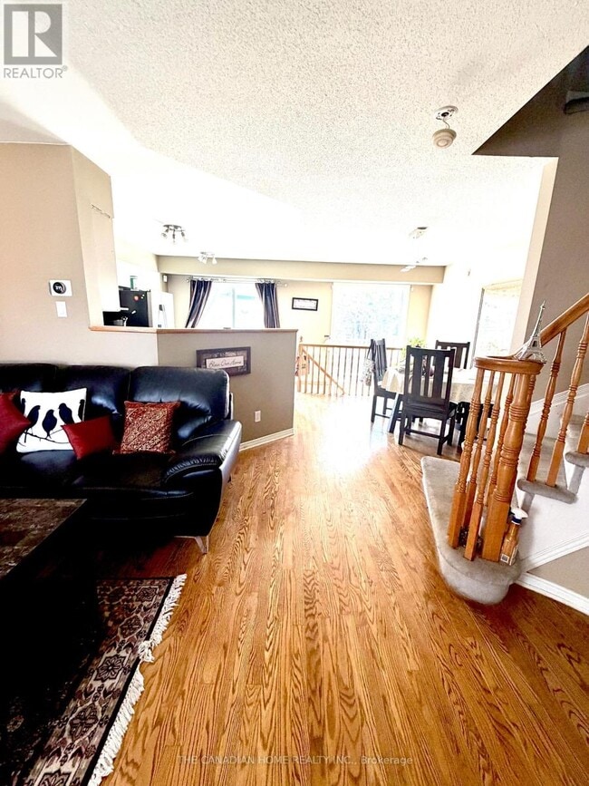 1435 Lynx Crescent in Ottawa, ON - Building Photo - Building Photo