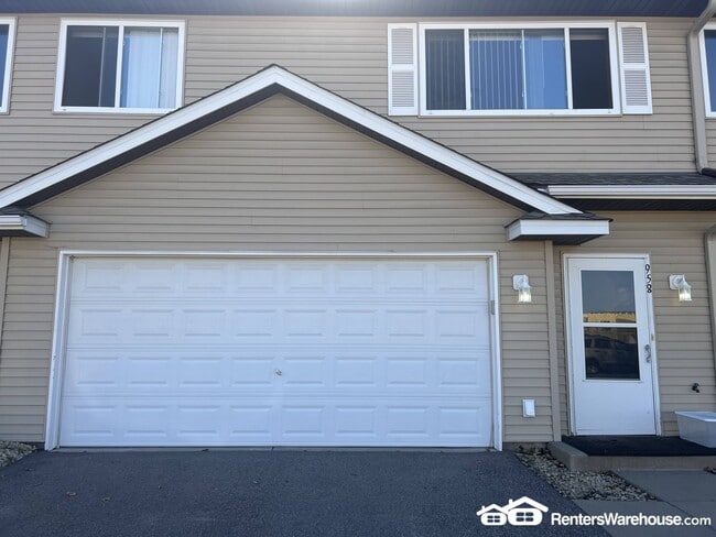 958 Hewitt Blvd in Red Wing, MN - Building Photo - Building Photo