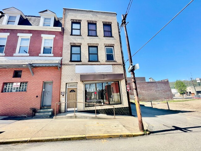 property at 810 Amity St