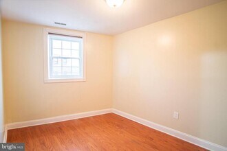 1124 E Passyunk Ave in Philadelphia, PA - Building Photo - Building Photo