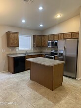 42563 W Hillman Dr in Maricopa, AZ - Building Photo - Building Photo