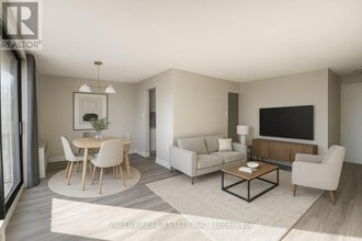 35 Confederation Dr in Toronto, ON - Building Photo - Building Photo