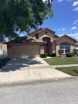 29647 Fog Hollow Dr in Zephyrhills, FL - Building Photo