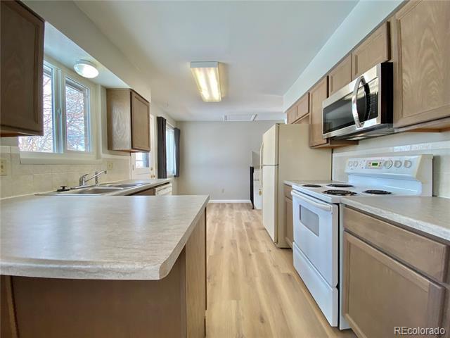 8913 W Arbor Ave in Littleton, CO - Foto de edificio - Building Photo