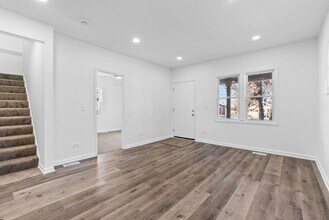 867 Church Rd in Aurora, IL - Building Photo - Building Photo