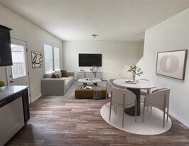 364 Bell Rings Dr in Jarrell, TX - Building Photo