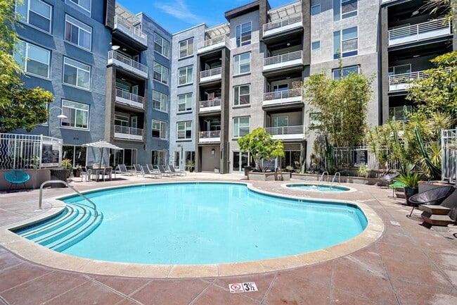 Stadium House Apartments