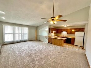 716 Ganim Dr in Belleville, IL - Building Photo - Building Photo