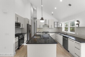 1405 Ridge Ave in Jackson Township, NJ - Building Photo - Building Photo