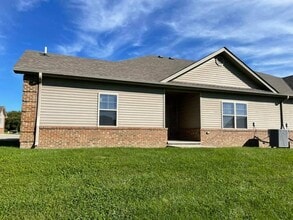 104 Garden Gate Dr in Berea, KY - Foto de edificio - Building Photo