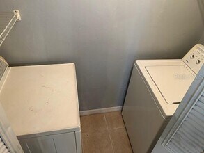 6124 SW 11th Pl in Gainesville, FL - Building Photo - Building Photo