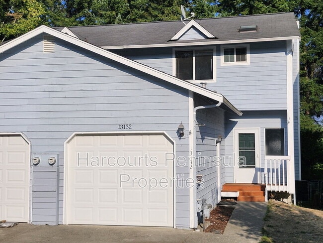 13132 Lakeridge Cir NW