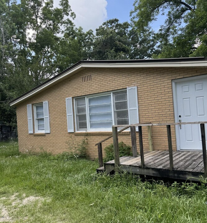 2708 Dogwood Cir in Valdosta, GA - Building Photo